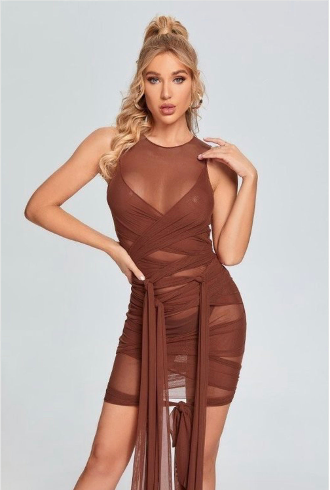 Net yarn dress