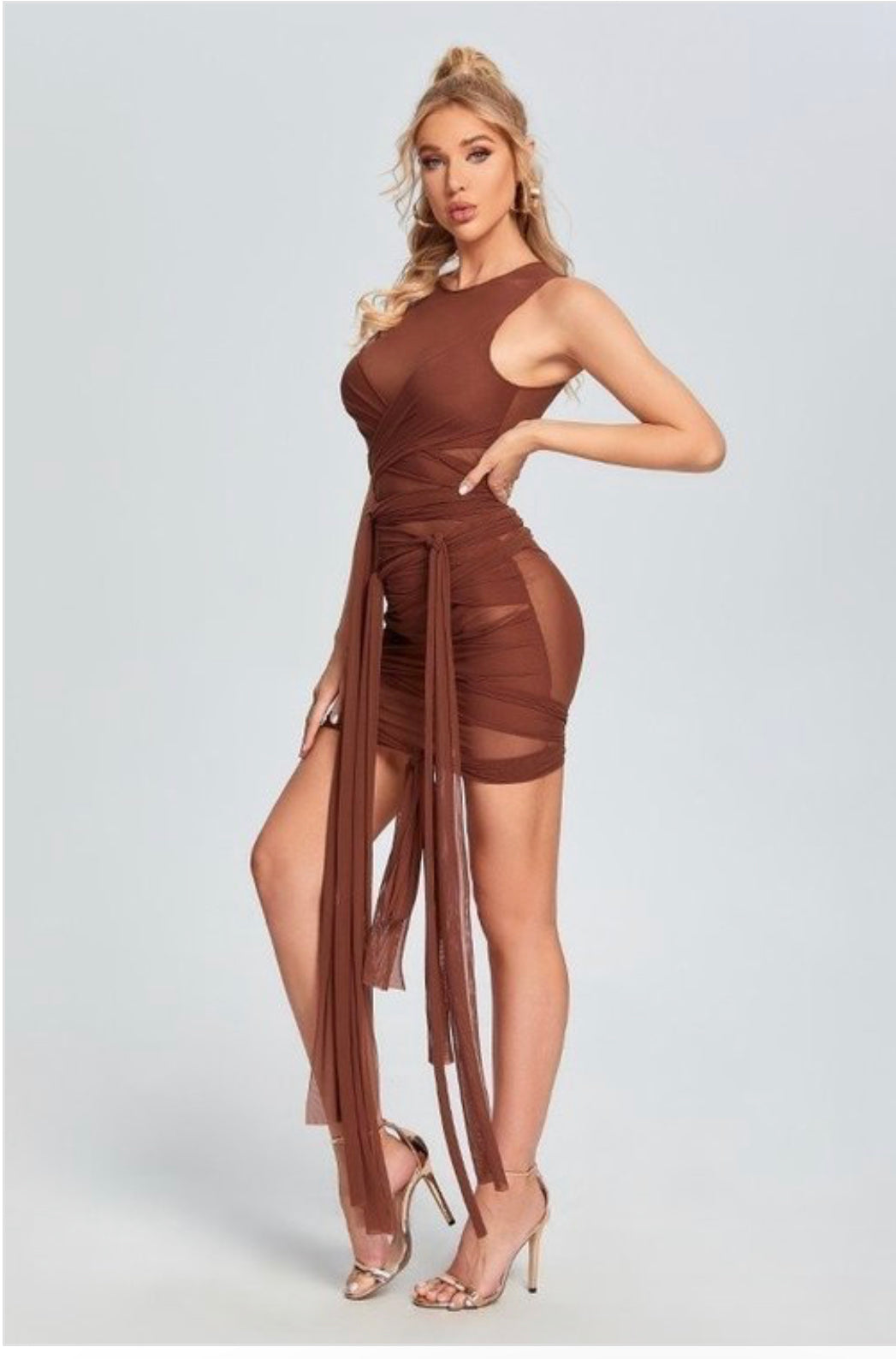 Net yarn dress
